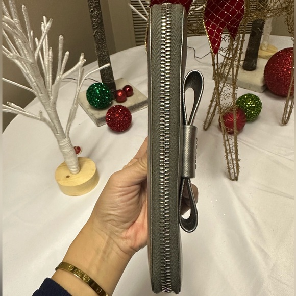 Prada RARE Saffiano Leather Fiocco Bow zippy wallet silver metallic - Picture 6 of 6